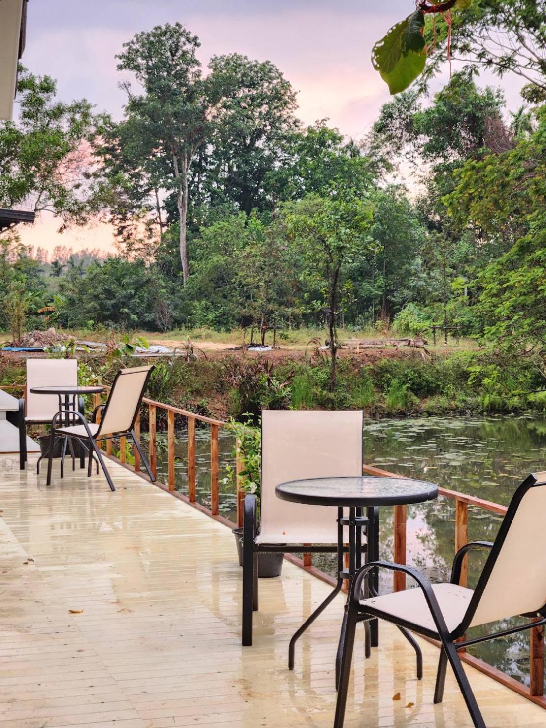 טראט The Duck Cafe And Resort מראה חיצוני תמונה